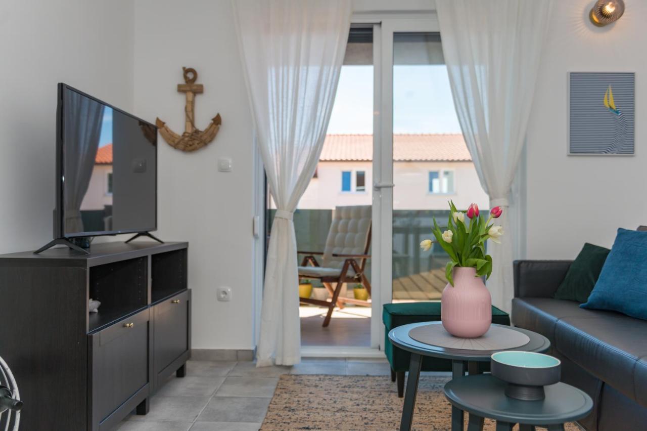 New And Chic Place Near Old Town Of Trogir Exterior foto