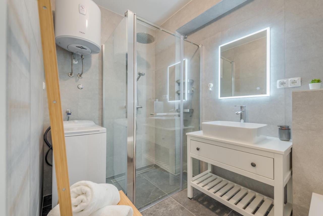New And Chic Place Near Old Town Of Trogir Exterior foto